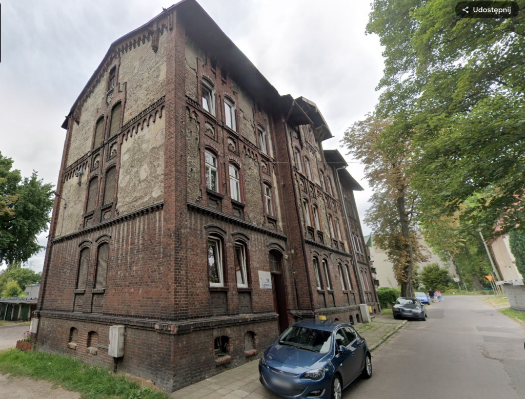 7 szokujących faktów o spółdzielniach mieszkaniowych w Siemianowicach: Jak zatrzymać niewydolność systemu? 3 kamienica skladowa 1 siemianowice zaniedbanie spoldzielnia